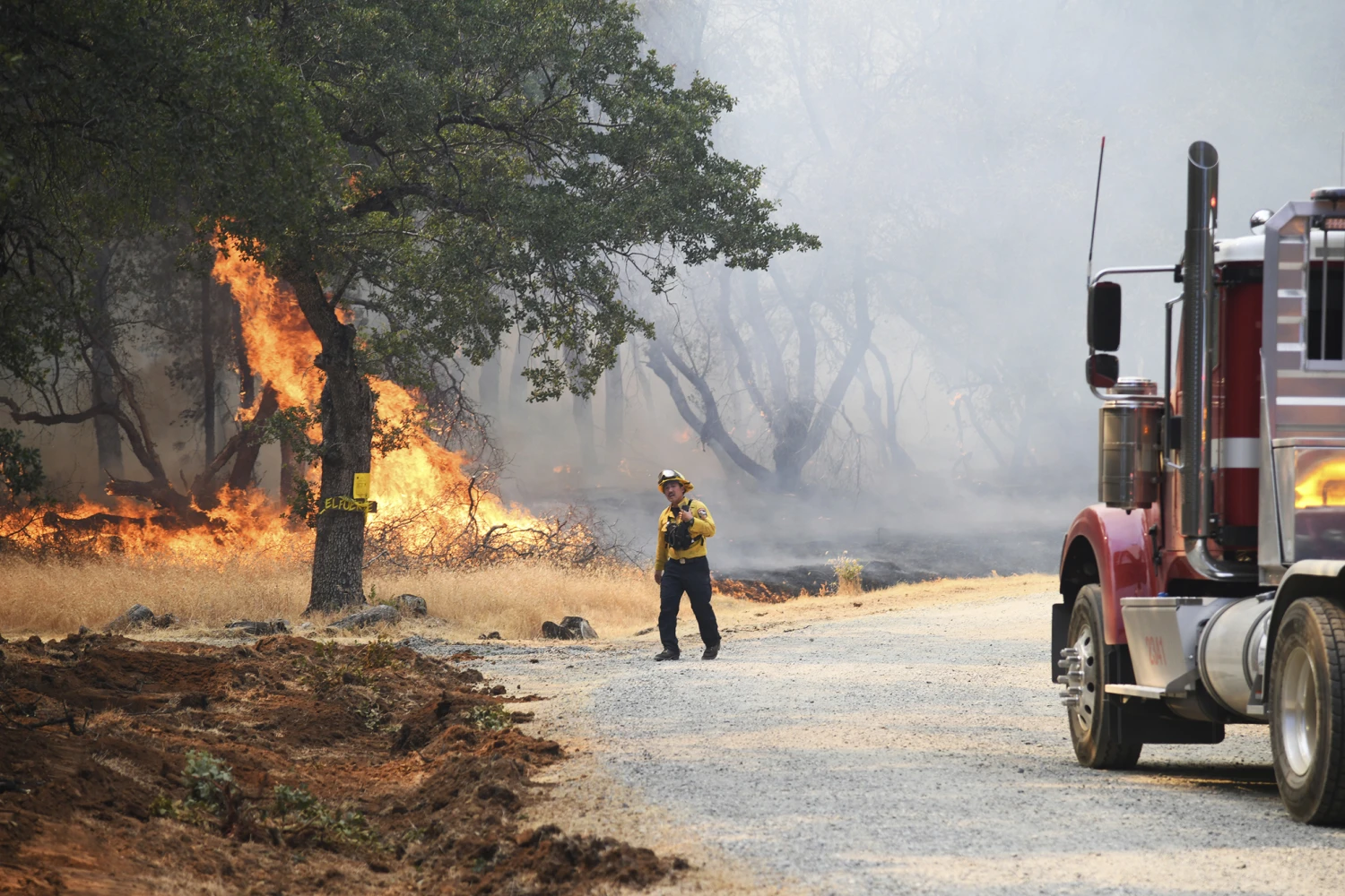 SUA se confruntată cu temperaturi extreme, incendiu alarmant în California