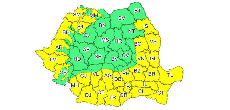 Cod galben de caniculă în peste trei sferturi din ţară, duminică, luni şi marţi