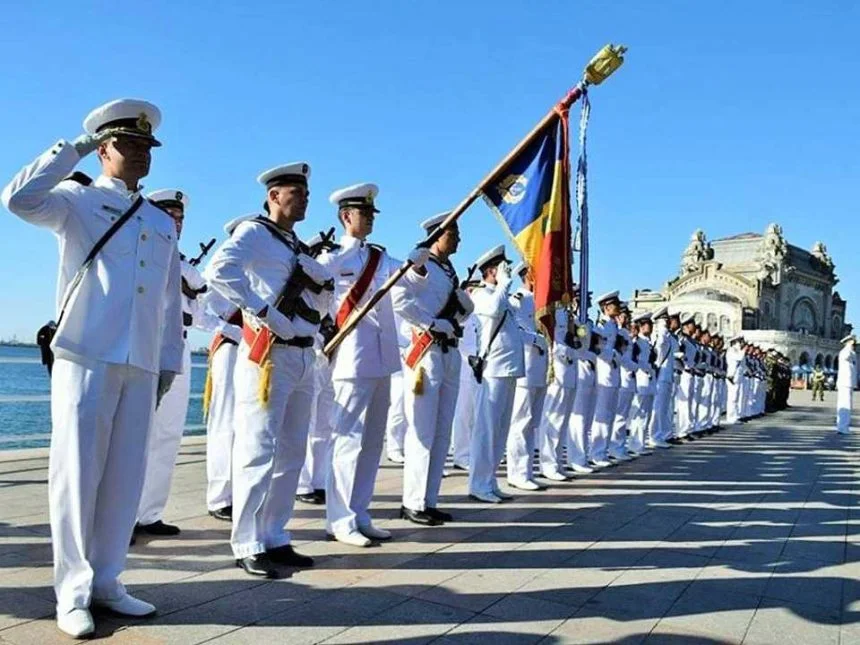 Ziua Marinei Române, marcată de autorităţi în Portul Constanţa