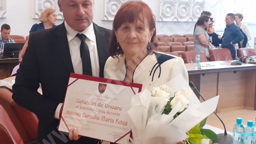 [AUDIO-FOTO] Cornelia Fetea – simbol viu al foştilor deţinuţi politici din Caraş-Severin, cetăţean de onoare al judeţului