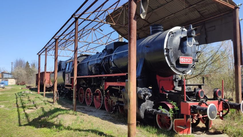 [AUDIO-FOTO]La Reşiţa, locomotivele cu abur ajung greu din cauza distanţei de sute de kilometri, la Caransebeş, în schimb, nu se deplasează nici 500 de metri