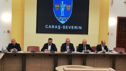 Discuții contradictorii în ședința Consiliului Județean Caraș-Severin