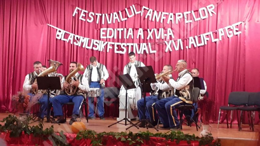 [AUDIO-FOTO] Festivalul fanfarelor la Steierdorf/ Anina – un regal muzical al etniilor din Banat