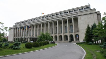 Şedinţă de guvern susţinută de copii, la Palatul Victoria