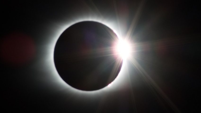 Eclipsa totală de Lună din 8 noiembrie 2022 NU va fi vizibilă din România