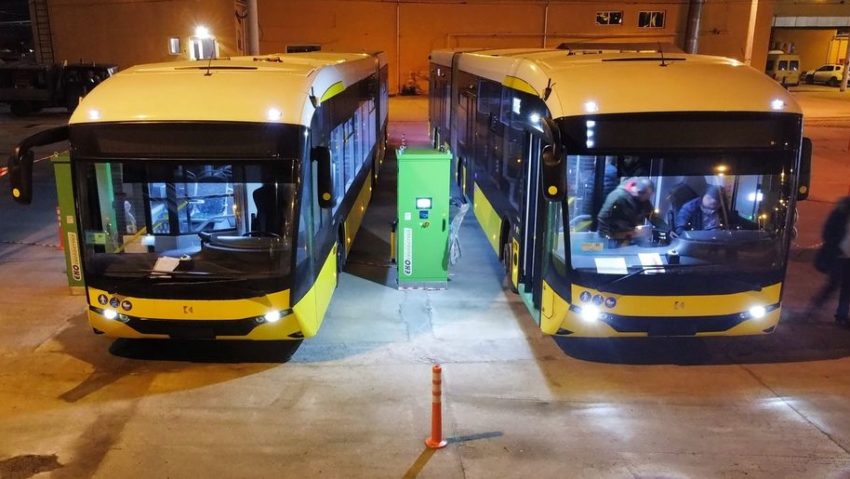 Primăria Timişoara a recepţionat primele două autobuze electrice