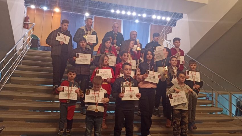 [FOTO] Şahiştii cărăşeni au celebrat prin sport Mica Unire!