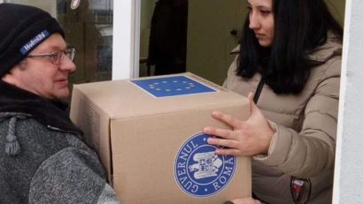 [AUDIO-FOTO] În orașul Anina se distribuie în aceste zile alimentele din fondul de ajutor European pentru persoanele cu handicap