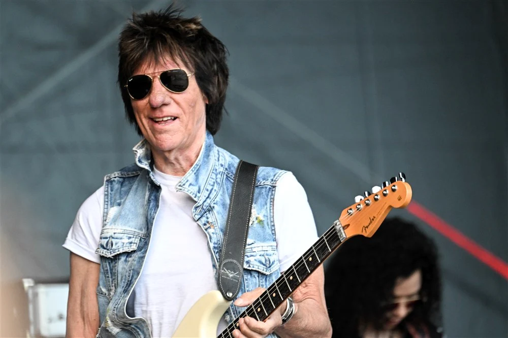 A murit legendarul chitarist Jeff Beck