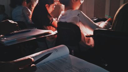 Elevii de clasa a VIII-a încep simularea Evaluării naţionale