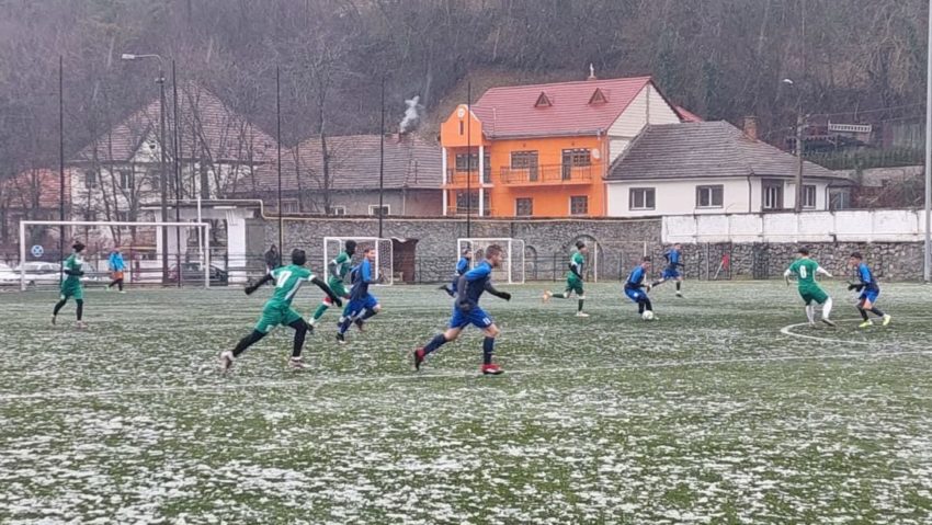 [FOTO-AUDIO] Progresul Ezeriş a învins CS Oraviţa în primul amical al iernii