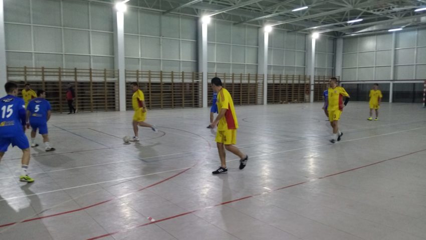 [AUDIO-VIDEO] Spectacol cu multe goluri în campionatul cărăşean de futsal