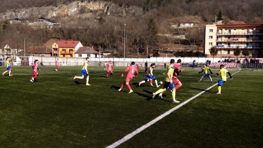 [FOTO-AUDIO] Fotbal amical: Voinţa Lupac şi Phoenix Buziaş au făcut spectacol în Valea Domanului