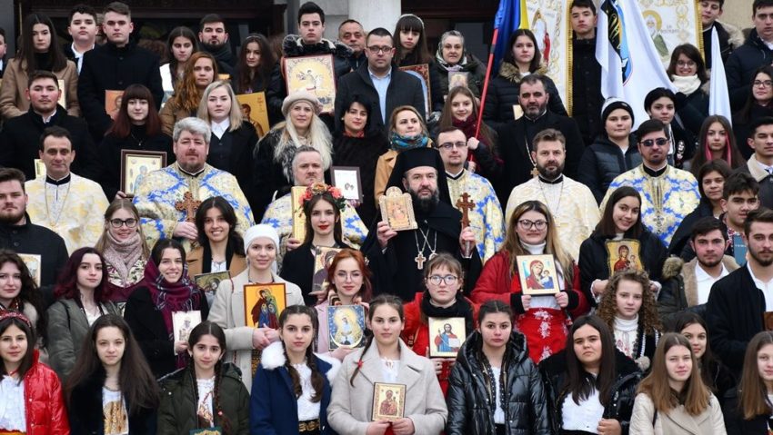 [AUDIO] Procesiunea tinereţii, în Duminica Ortodoxiei, la Caransebeş