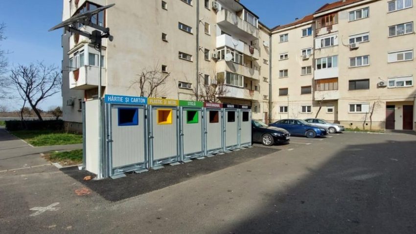 Primăria Bocşa va achiziţiona peste 20 de insule ecologice digitale