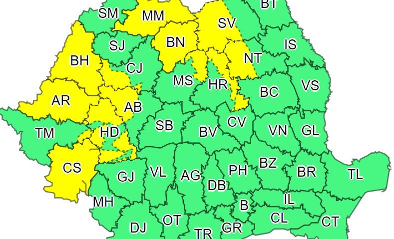 ANM: Ploi, ninsori și vânt puternic în aproape toată țara, până luni la prânz