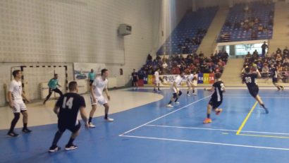 [AUDIO] Handbal, divizia A: Universitatea Cluj, o nucă prea tare pentru CSM Reşiţa