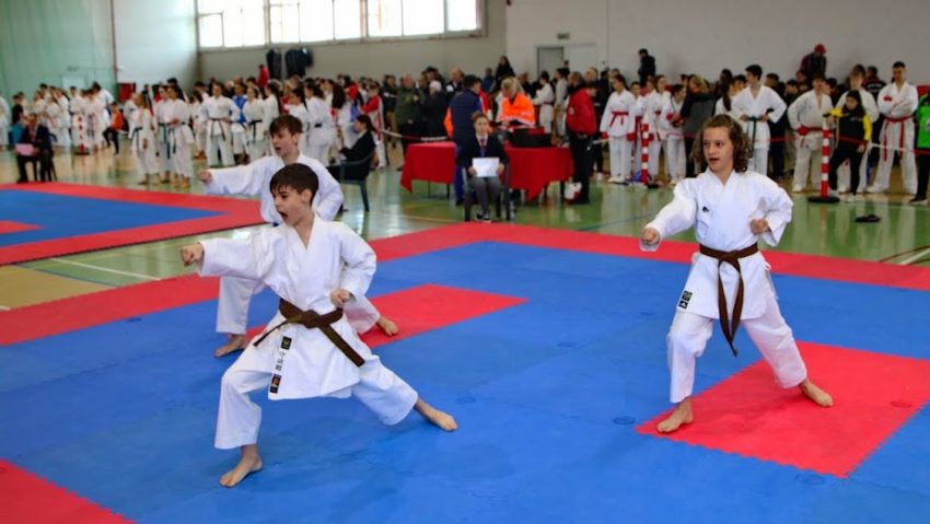 [FOTO-AUDIO] Tinerii karateka de la CSM Reşiţa, printre fruntaşi la “Cupa Vladimirescu”!