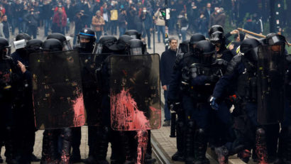 [VIDEO] Reforma pensiilor: mobilizare şi violenţă reînnoite în Franţa