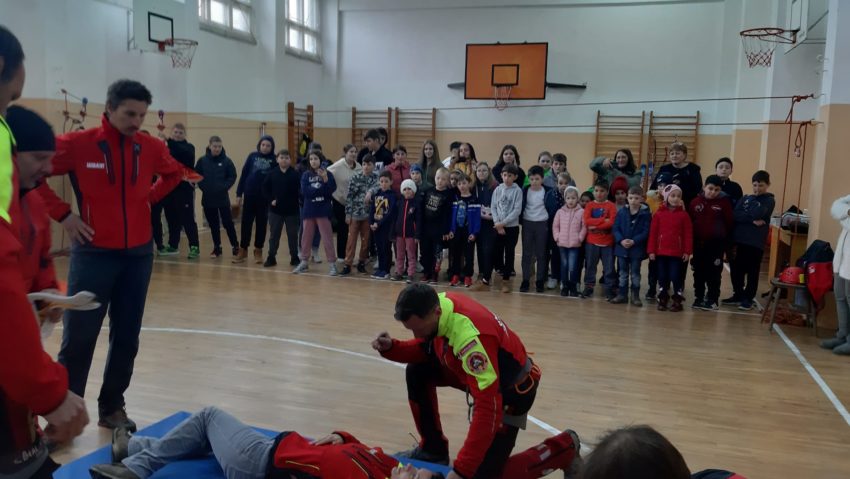 [FOTO] – Micul salvator montan prezent la Caraşova