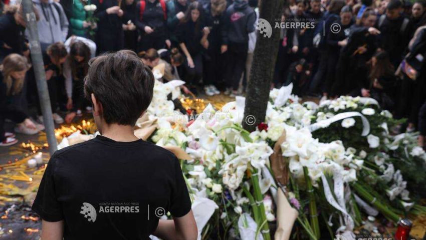 Mii de sârbi au participat la funeraliile victimelor celor două atacuri armate din această săptămână