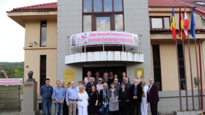 [FOTO] Zilele Literaturii Germane la Reşiţa s-au încheiat. Două premii importante ale etniei germane din Banatul Montan au plecat la Viena şi Timişoara