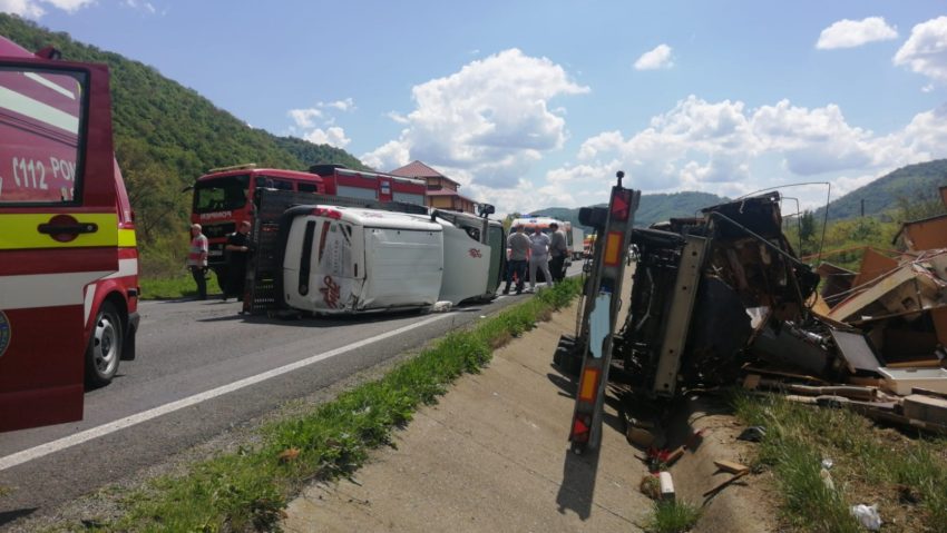 Accident mortal pe DN6, în zona localității Topleț