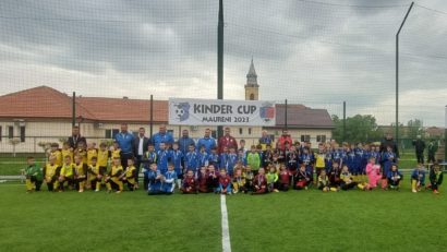 Fotbal cu zâmbetul pe buze! Speranţele fotbalului din vest s-au întrecut la Kinder Cup Măureni