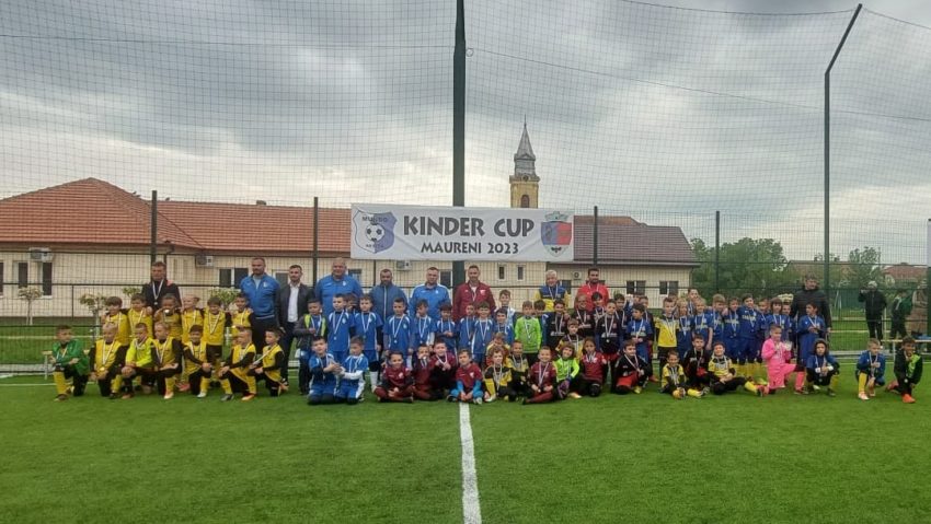 Fotbal cu zâmbetul pe buze! Speranţele fotbalului din vest s-au întrecut la Kinder Cup Măureni