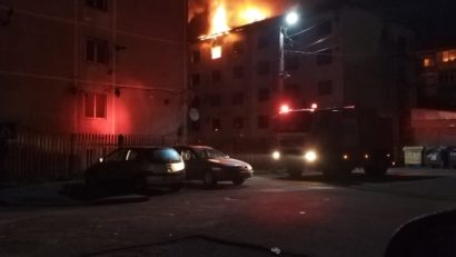 Incendiu de proporții la un bloc din Bocșa