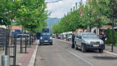 NATO cere Kosovo să calmeze tensiunile cu Serbia