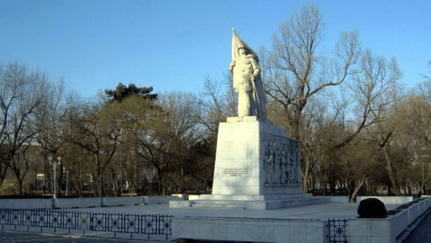 Prefectul Ritivoiu vrea un monument al Revoluției în parcul Scudier