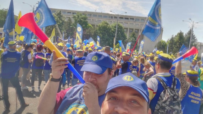 „Solidaritatea Sanitară” continuă protestele. Se strâng semnături şi pentru declanşarea grevei