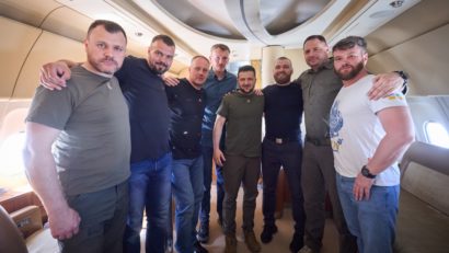 Zelenski a revenit din Turcia împreună cu cinci comandanţi de la uzina Azovstal din Mariupol