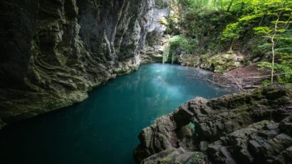 Lacul Dracului – bijuteria din Caraș Severin