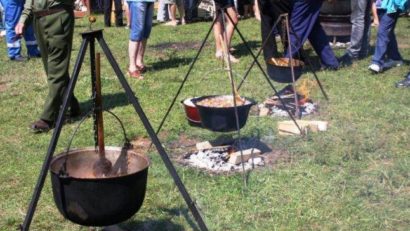 O nouă ediţie a manifestării ”Ceaunul de Aur” la Moldova Veche