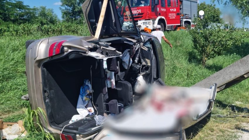 Accident rutier pe DN 58B, la ieșire din localitatea Berzovia