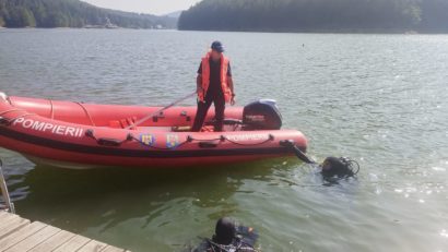 Căutările bărbatului dispărut în lacul Gozna (Văliug) vor fi reluate marți