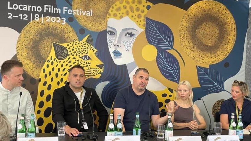 Un nou succes al regizorlui Radu Jude! La Locarno, ultimul său film ”Nu aștepta prea mult de la sfârșitul lumii” hipnotizează festivalierii