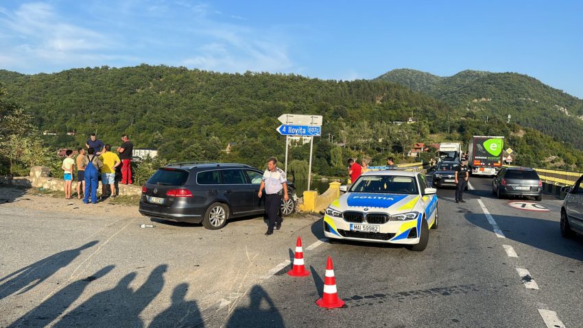 [UPDATE] Accident rutier cu 5 victime pe DN 6. O mașină a căzut în golful Bahna