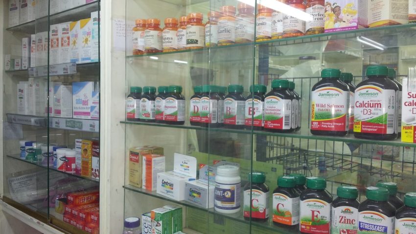 Cărăşenii reclamă faptul că nu mai găsesc în farmacii anumite medicamente