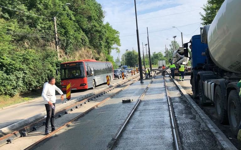 Reşiţa nu scapă de restricţii nici după finalizarea lucrărilor la linia de tramvai