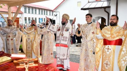 Biserica ortodoxă din Gărâna, târnosită de Episcopul Caransebeşului