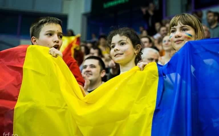 UEFA a decis: tricolorii vor fi încurajaţi doar de copii la meciul cu Andorra