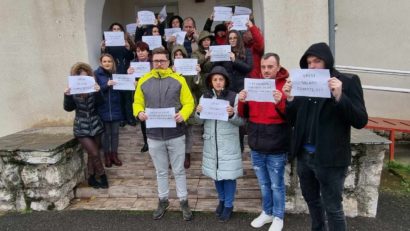 Angajaţii DSP Caraş-Severin în a 10-a zi de proteste