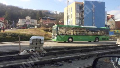 La Reşiţa autobuzele electrice au ieşit în recunoaştere pe traseu