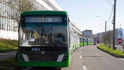 Primele 10 autobuze electrice vor intra în teste. Şoferii TUR le vor face rodajul în trafic