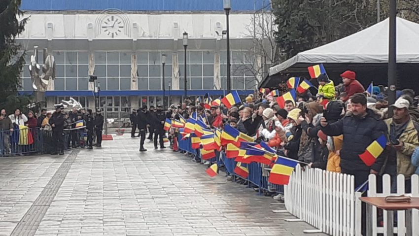 Ziua Națională cu 500 de stegulețe tricolore