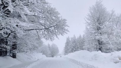 Drumurile spre staţiunile montane din Caraș-Severin, deschise circulaţiei