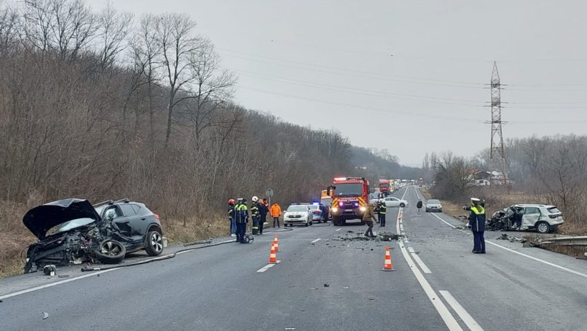 Circulația blocată pe DN 6, în zona dealului Balota. O femeie a murit!